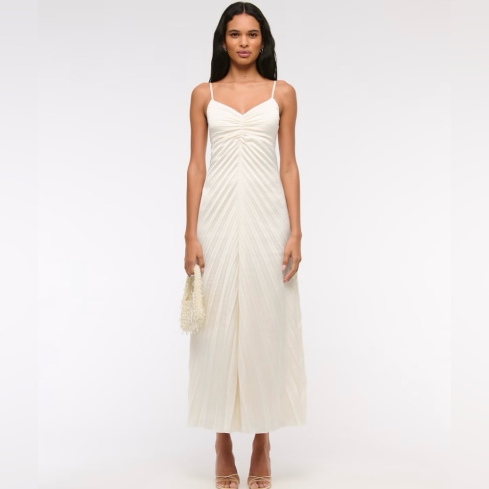 Abercrombie Giselle Sunburst Pleated Maxi Dress
